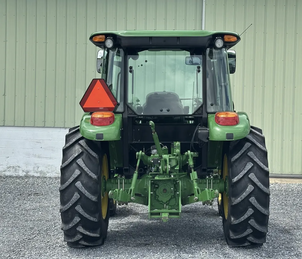 2018 John Deere 5075E